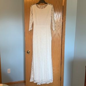 NWT Classic lace wedding (or bridal shower) dress